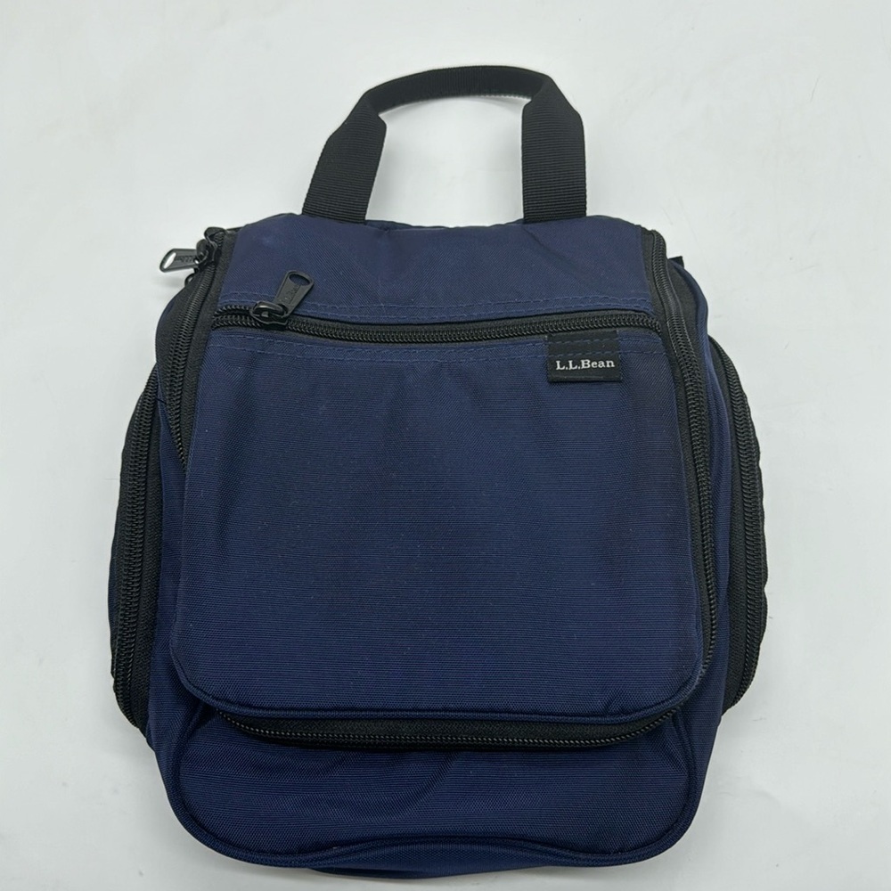 L.L. Bean Blue Nylon Travel Bag MCB6627